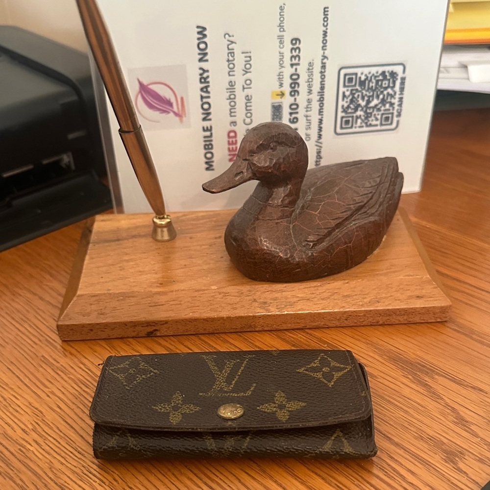 Authentic Louis Vuitton Brown Monogram Key Pouch with Gold Accents ❤️